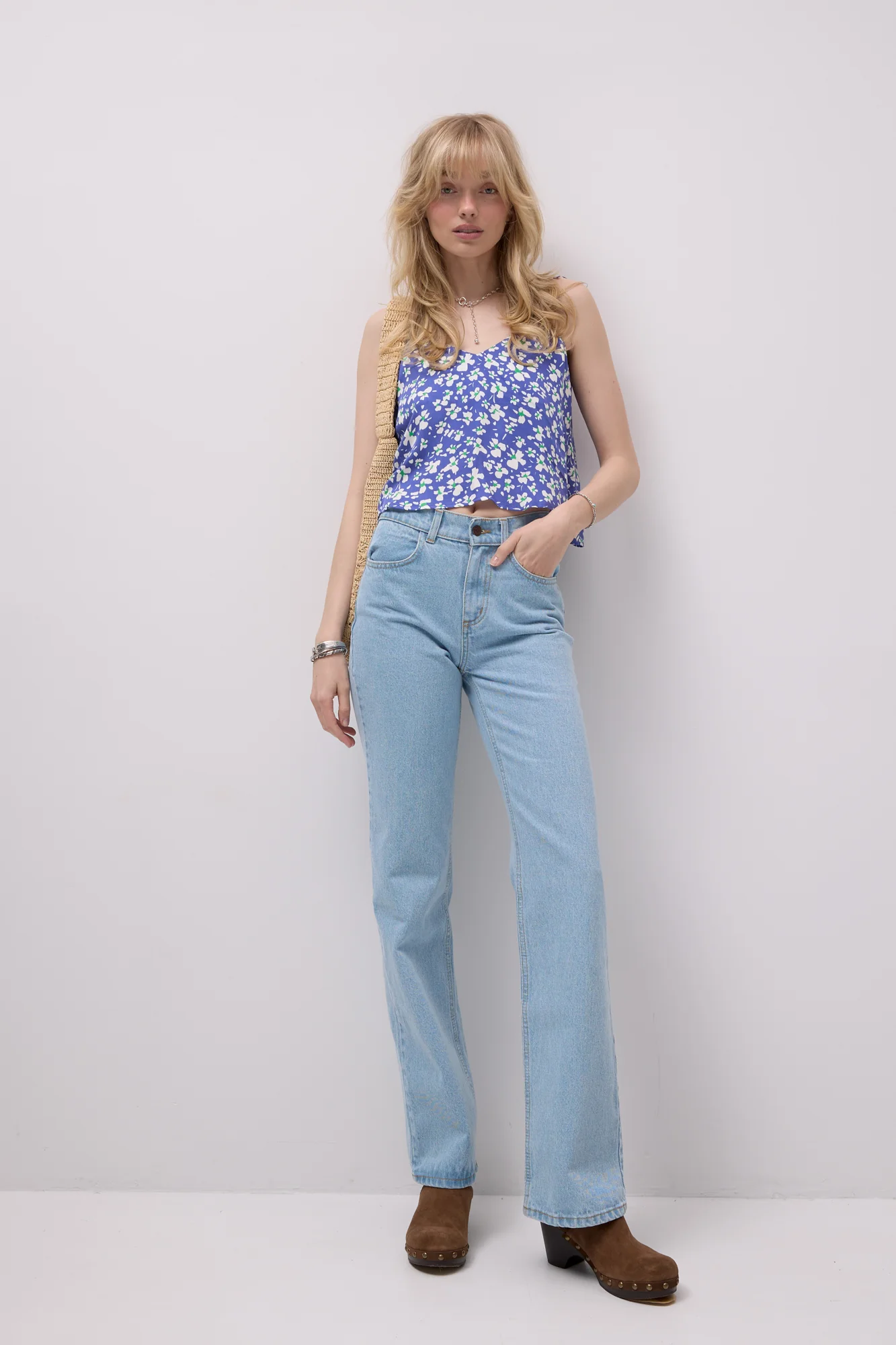 Spodnie jeansowe z bawełny z recyklingu / 05 / 18 / light indigo
