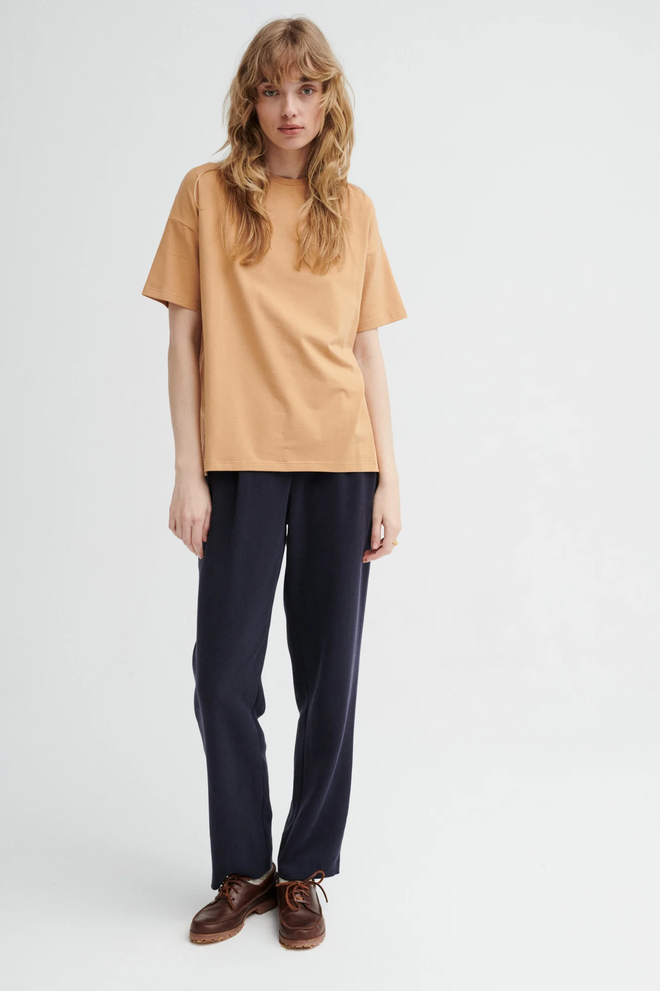 T-shirt z bawełny organicznej / 13 / 27 / caramel - Image 4
